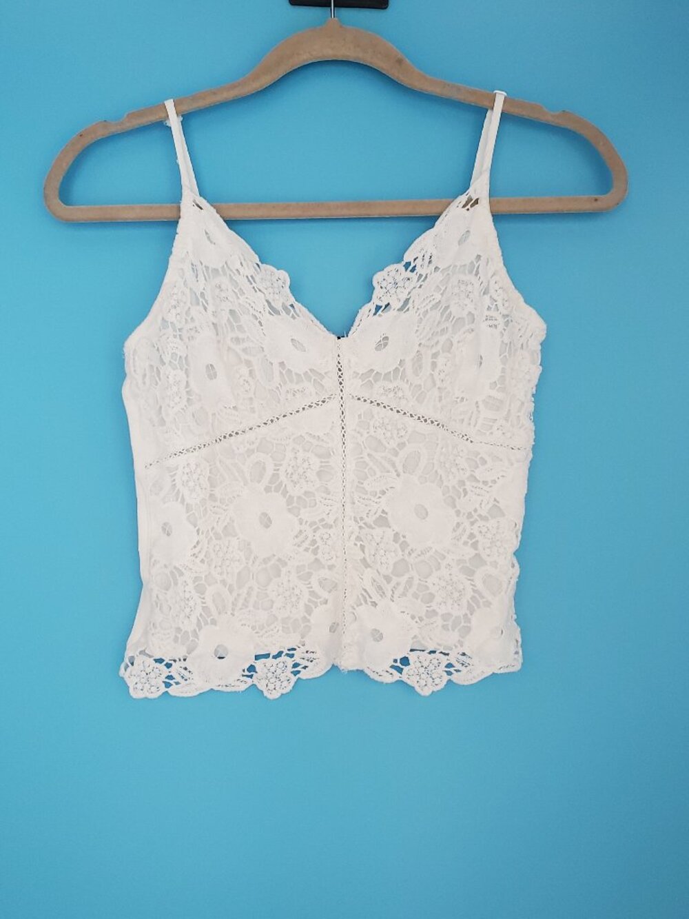 Ambiance Top Size Medium Lace Cropped White Spaghetti Strap